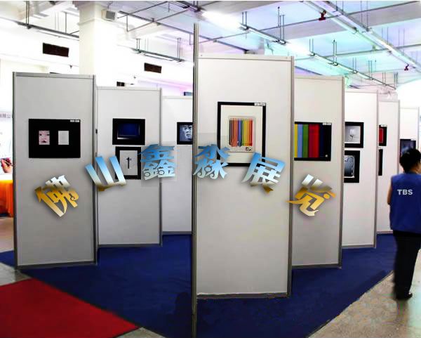 八棱柱屏風(fēng) 集貼畫宣傳、寫真展畫與禮儀服務(wù)于一身的多功能展示解決方案